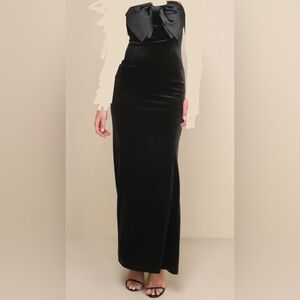 Elegant Black Velvet Skirt